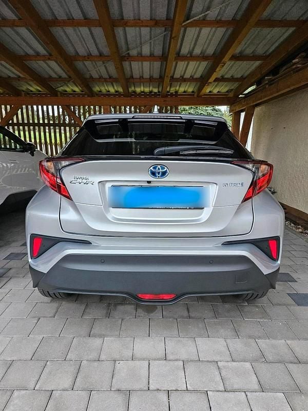 Silber Gebraucht 2022 Toyota C-HR Team SUV | 26.000 € (Teuer) - Bild 1/4