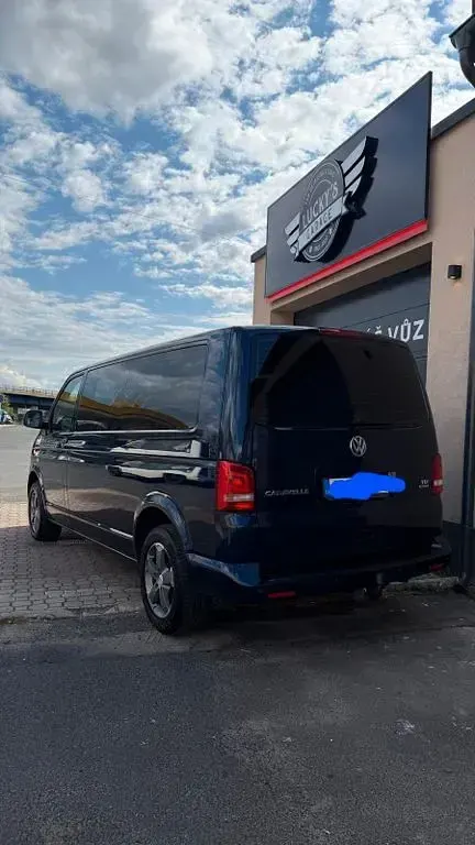 Gebraucht VW Caravelle 140 PS (102 kW) 2011 Blau Van