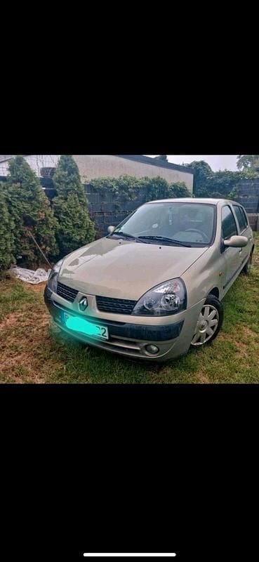 Grau Gebraucht 2001 Renault Clio II Limousine | 350 € (Superpreis) - Bild 1/4