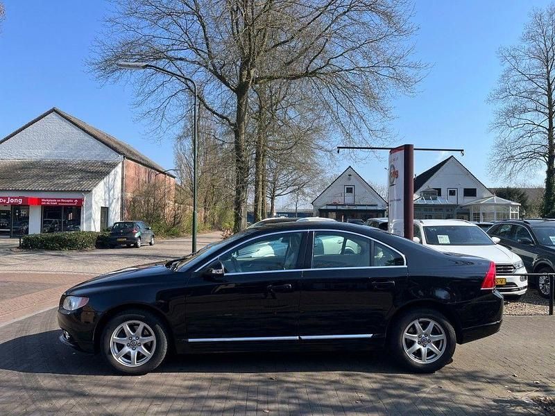 Gebraucht Volvo S80 145 PS (106 kW) 2010 Schwarz Limousine