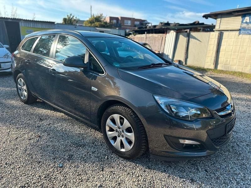 Phantom/rocky/asteroid grey Gebraucht 2015 Opel Astra Style Kombi | 5.700 € (Fairer Preis) - Bild 1/4