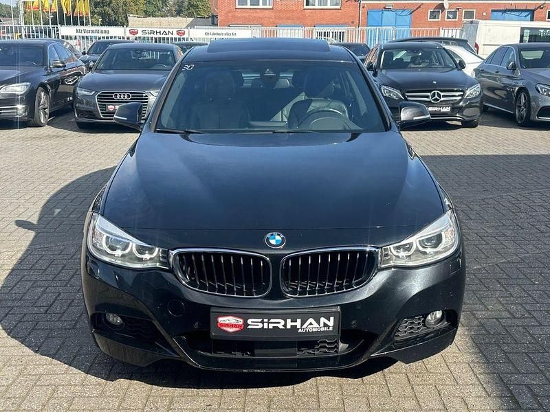 Gebraucht BMW 330 M Sport 258 PS (189 kW) 2015 Schwarz Limousine