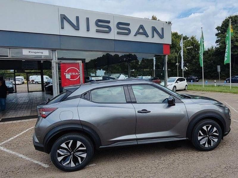 Neu Nissan Juke Acenta 114 PS (83 kW) 2025 Grau SUV