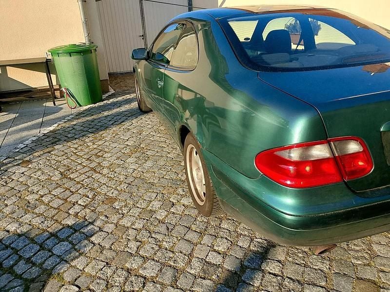 Gebraucht Mercedes CLK200 136 PS (100 kW) 1999 Grün Coupé