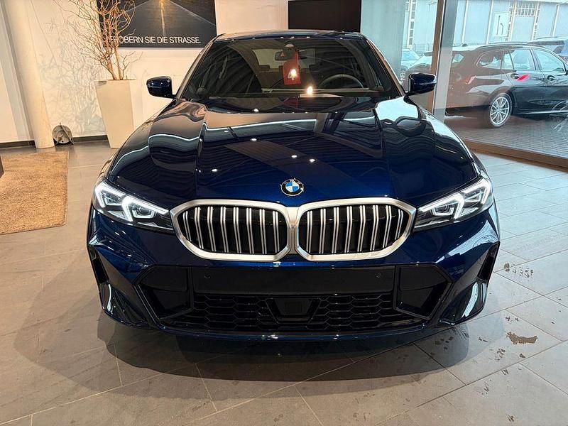 Neu BMW 320 Performance 184 PS (135 kW) 2025 Blau Limousine