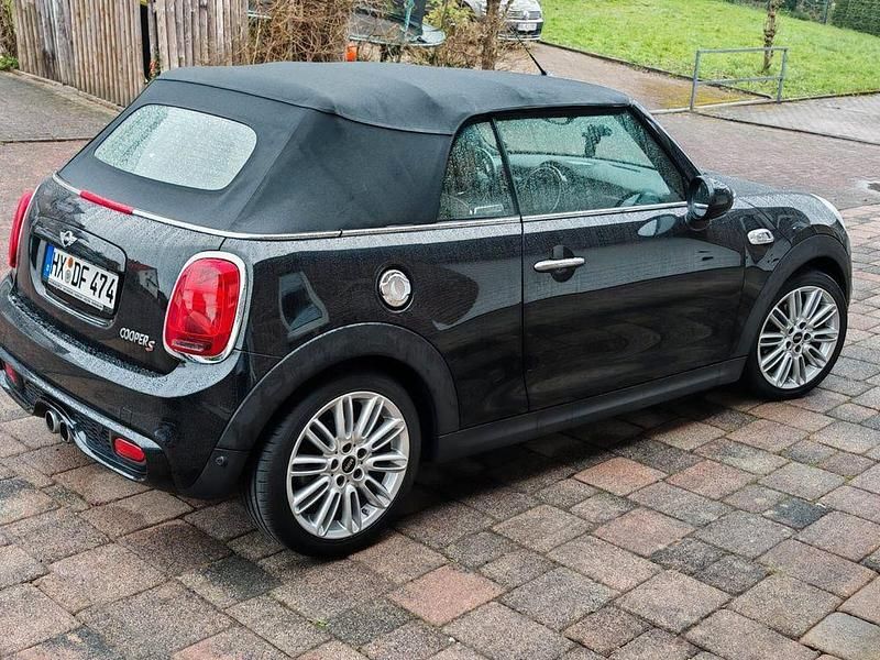 Schwarz Gebraucht 2018 Mini Cooper S Chili Kleinwagen | 18.980 € (Fairer Preis) - Bild 1/4