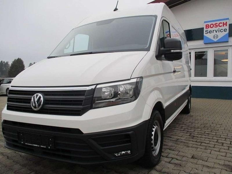 Gebraucht VW Crafter Trendline 140 PS (102 kW) 2023 Candyweiß Van