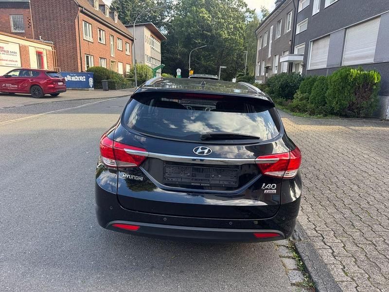 Gebraucht Hyundai i40 136 PS (100 kW) 2012 Schwarz Kombi