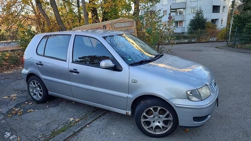 Gebraucht VW Polo 60 PS (44 kW) 2001 Silber Kleinwagen