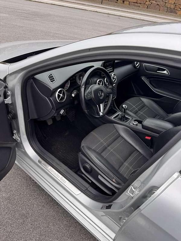 Gebraucht Mercedes A180 122 PS (89 kW) 2013 Silber Limousine
