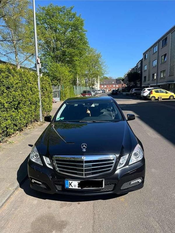 Gebraucht Mercedes E350 Avantgarde 292 PS (214 kW) 2009 Limousine