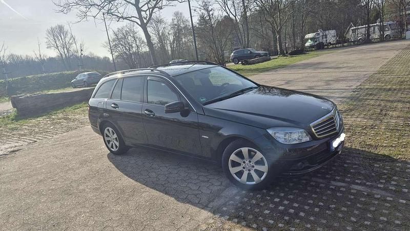 Gebraucht Mercedes C180 156 PS (114 kW) 2009 Schwarz Kombi
