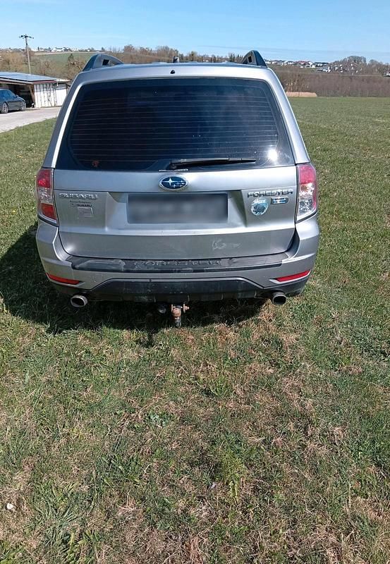 Usata Subaru Forester 150 CV (110 kW) 2011 Argento SUV