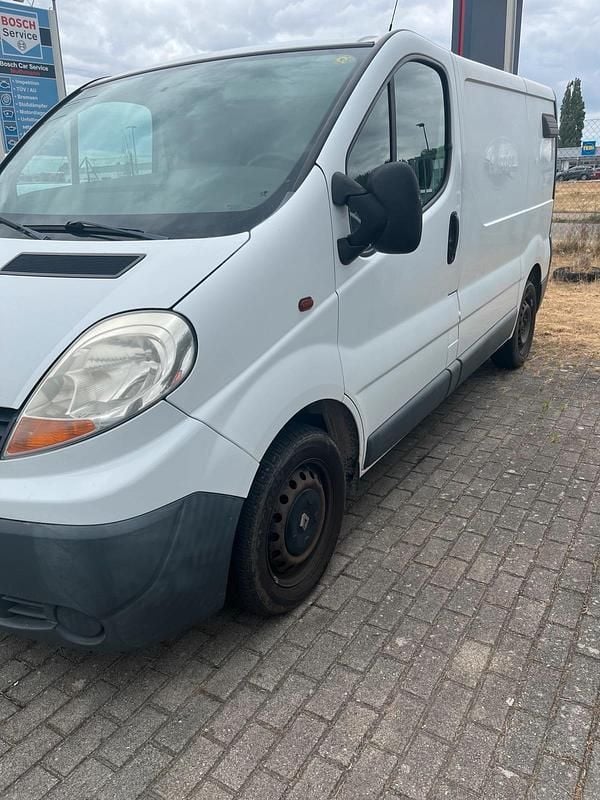 Weiß Gebraucht 2007 Renault Trafic Van | 3.500 € (Guter Preis) - Bild 1/4