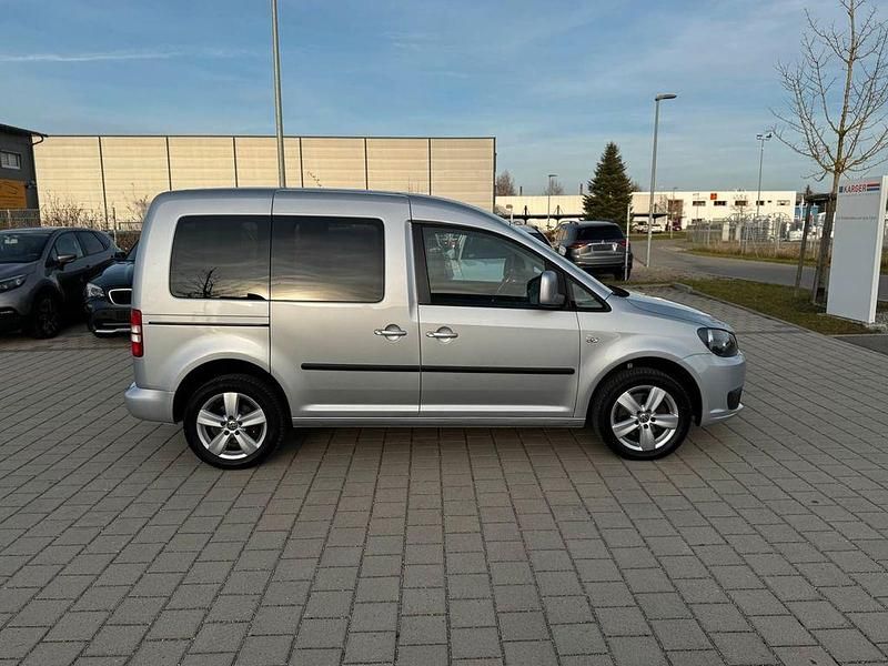 Gebraucht VW Caddy Trendline 105 PS (77 kW) 2011 Silber Van / Kleinbus