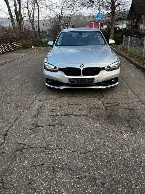 Gebraucht BMW 320 190 PS (139 kW) 2017 Grau Kombi