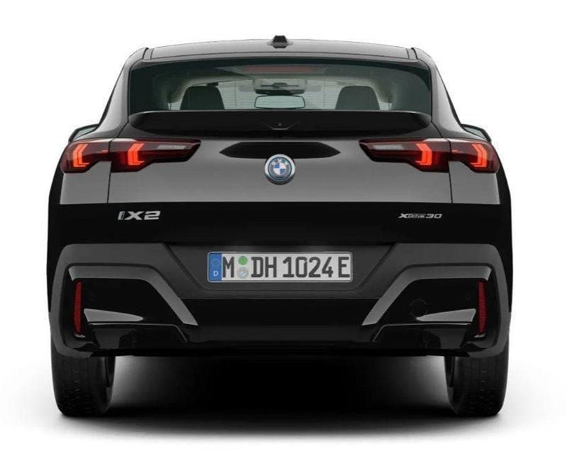 Neu BMW iX2 230 kW (313 PS) 2025 Schwarz uni SUV