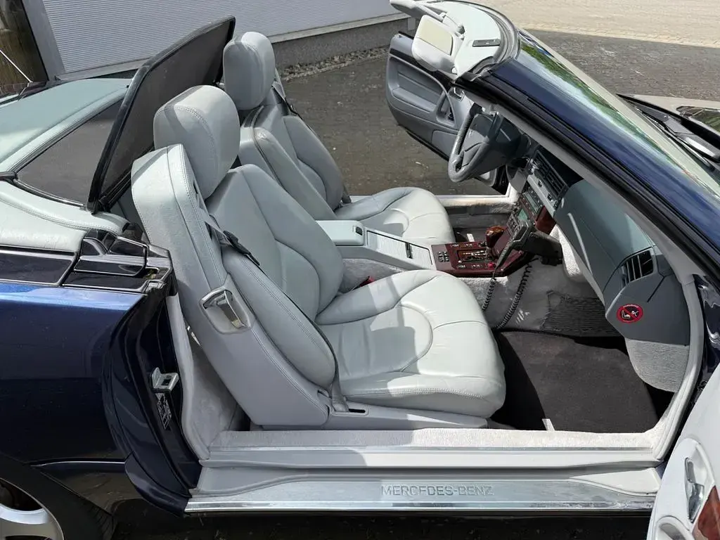 Second-hand Mercedes SL320 224 CP (164 kW) 1999 Albastru Cabrio