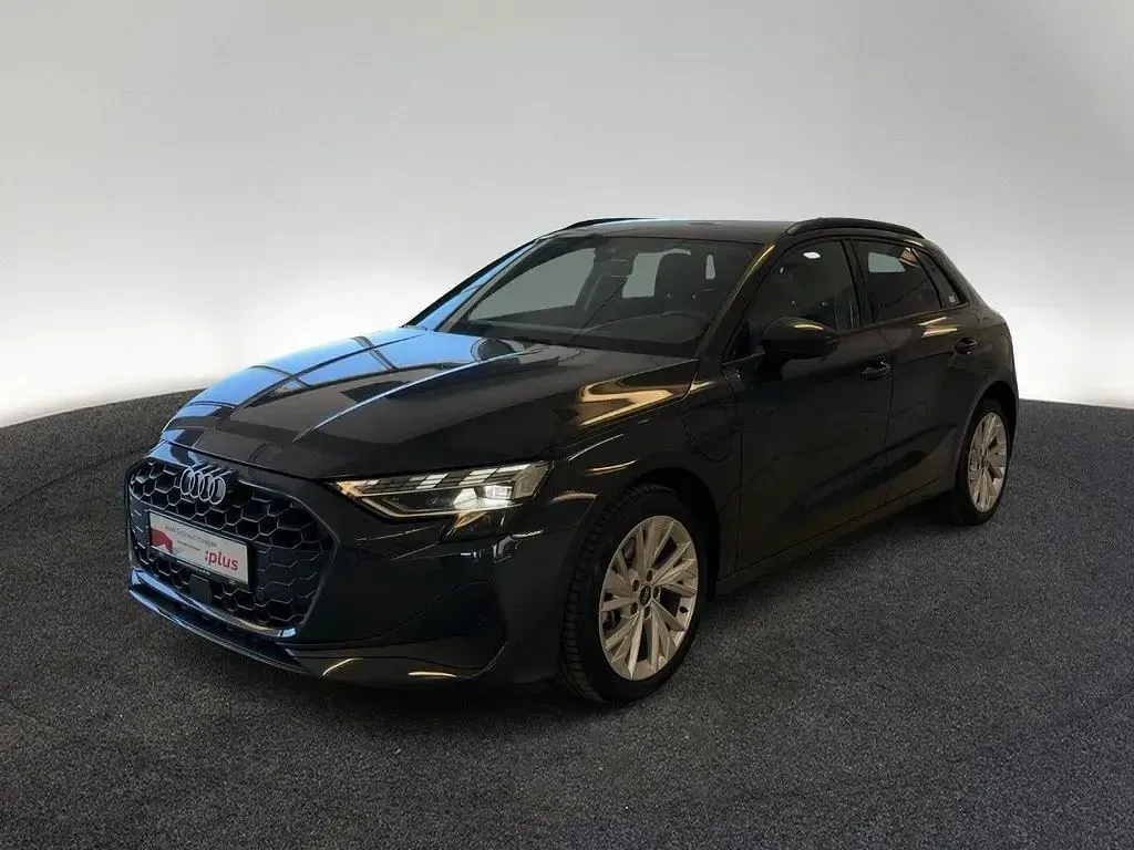 Second-hand Audi A3 204 CP (150 kW) 2025 Gri Berlinǎ