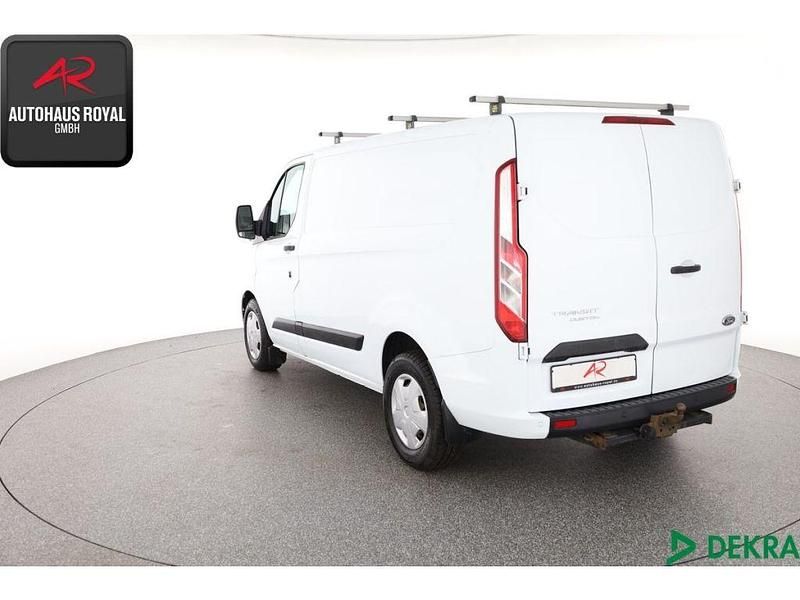 Gebraucht Ford Transit Custom 131 PS (96 kW) 2020 Weiss Van
