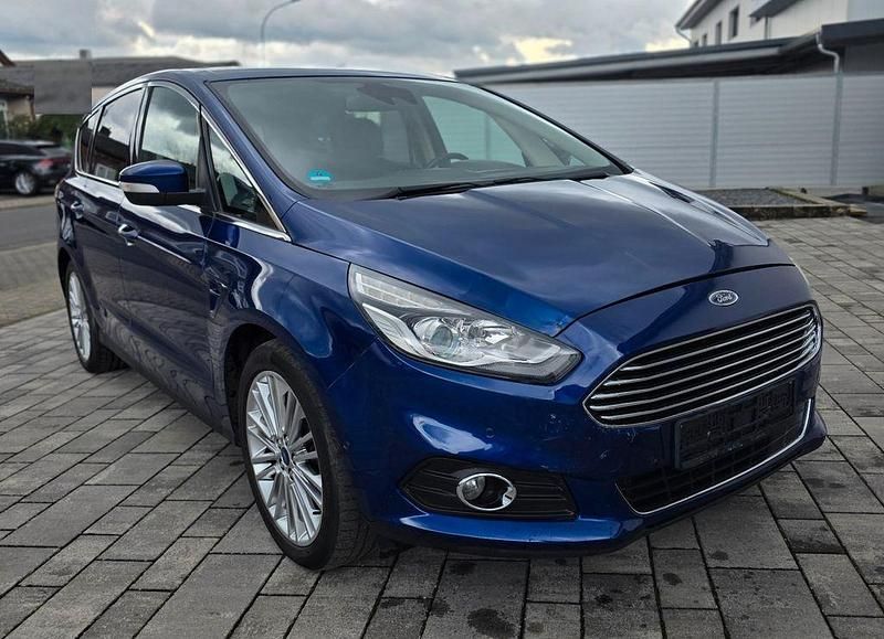 Gebraucht Ford S-MAX Titanium 179 PS (131 kW) 2016 Blau Van / Kleinbus