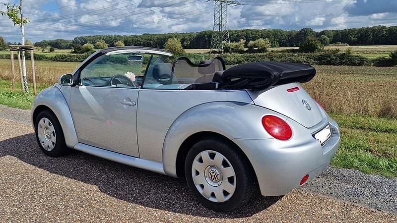 Gebraucht VW Beetle Cabriolet 102 PS (75 kW) 2007 Silber Cabrio