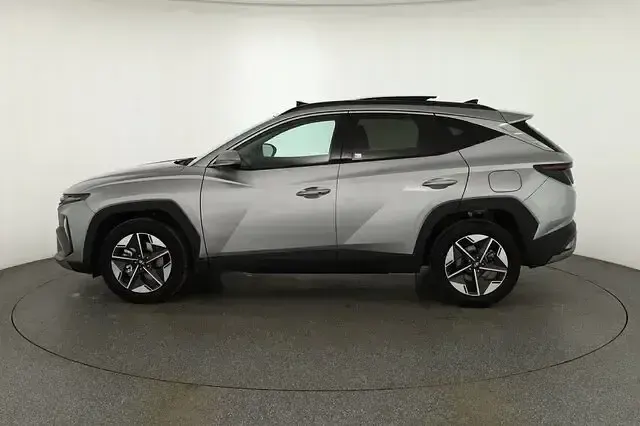 Neu Hyundai Tucson 150 PS (110 kW) 2025 Silber SUV