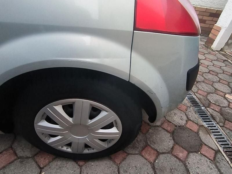 Gebraucht Renault Mégane II Avantage 120 PS (88 kW) 2005 Silber Limousine