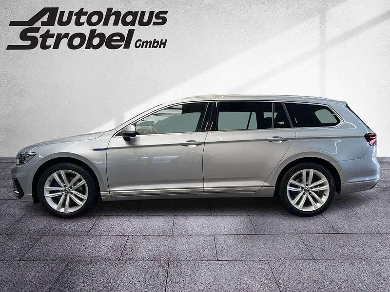 Gebraucht VW Passat GTE 218 PS (160 kW) 2023 Pyritsilber metallic Kombi