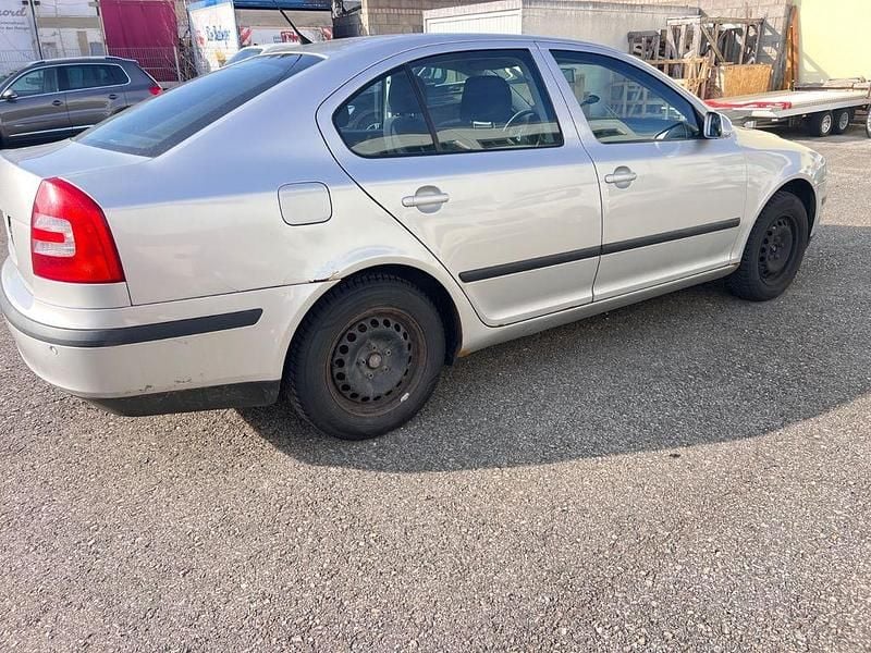 Gebraucht Skoda Octavia Ambiente 102 PS (75 kW) 2005 Silber Limousine
