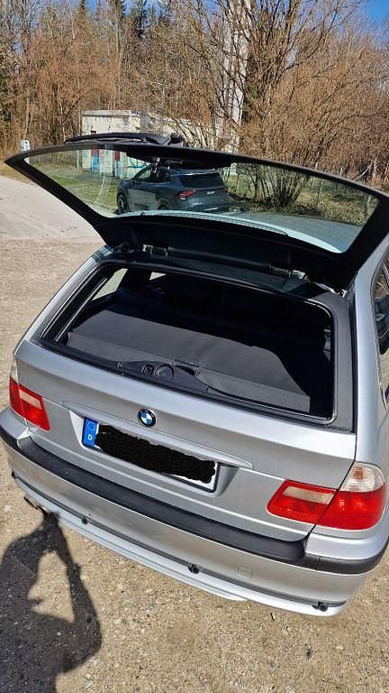 Gebraucht BMW 330 Exclusive 231 PS (169 kW) 2004 Silber Kombi