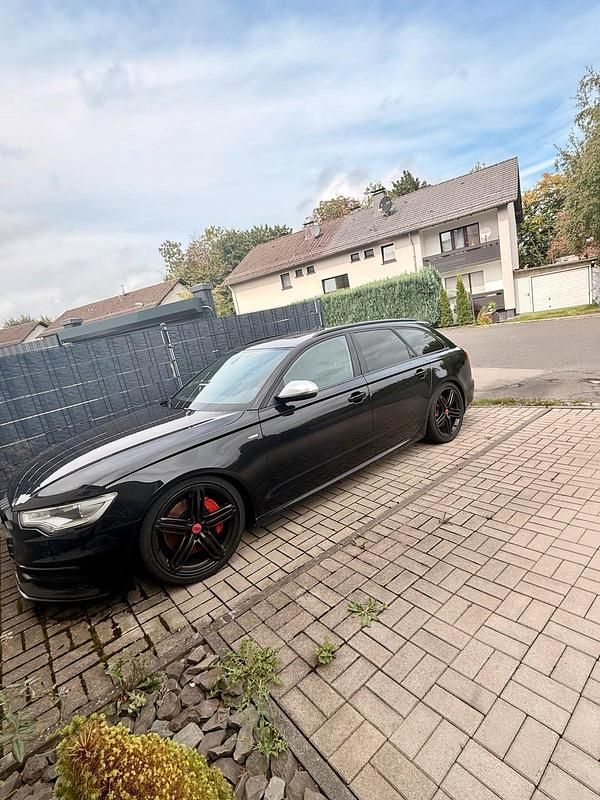 Schwarz Gebraucht 2012 Audi A6 Kombi | 15.000 € (Teuer) - Bild 1/4