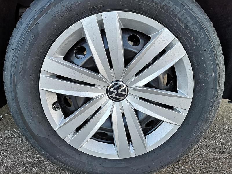 Neu VW Caddy Basis 102 PS (75 kW) 2025 Puregrey Van / Kleinbus