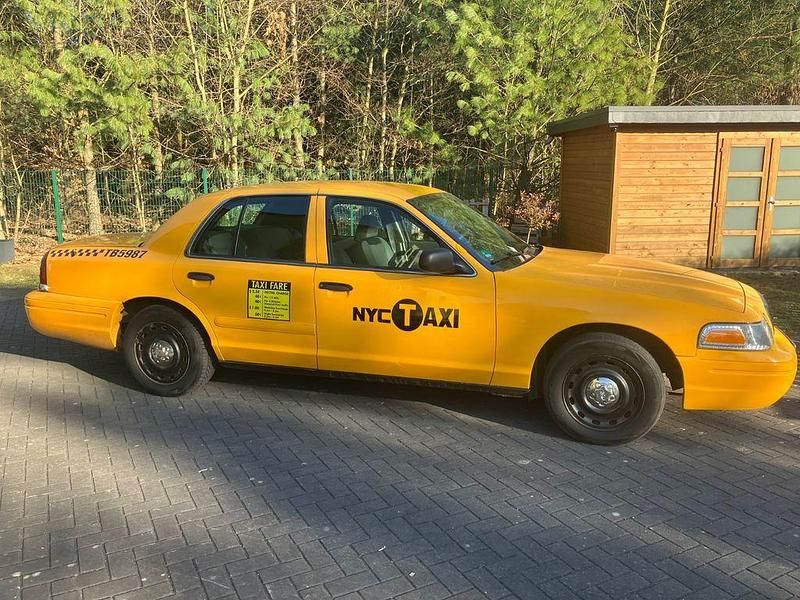 Gebraucht Ford Crown Victoria 227 PS (166 kW) 2005 Gelb Limousine