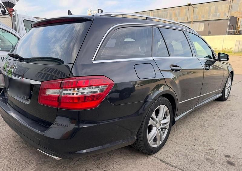 Gebraucht Mercedes E350 AMG 231 PS (169 kW) 2010 Schwarz Kombi