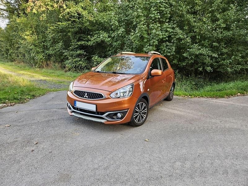 Orange Gebraucht 2018 Mitsubishi Space Star Top Kleinwagen | 7.900 € (Guter Preis) - Bild 1/4