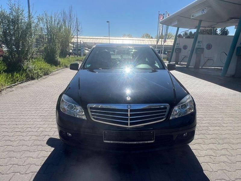 Gebraucht Mercedes C220 170 PS (125 kW) 2010 Schwarz Limousine