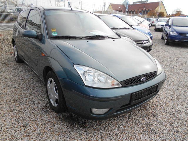 Gebraucht Ford Focus Ambiente 101 PS (74 kW) 2002 Grün metallic Limousine