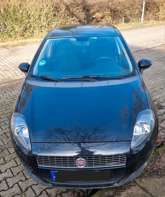 Schwarz Gebraucht 2009 Fiat Punto Kleinwagen | 1.799 € (Etwas zu teuer) - Bild 1/4
