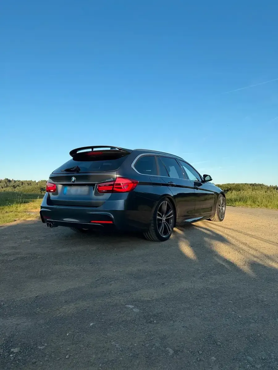 Gebraucht BMW 330 M Performance 258 PS (189 kW) 2016 Grau Kombi