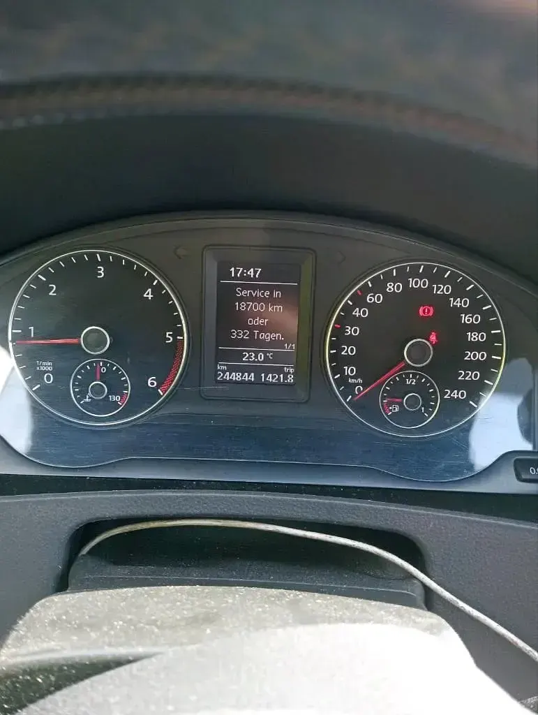 Usado VW Caravelle 180 CV (132 kW) 2010 Plateado Van