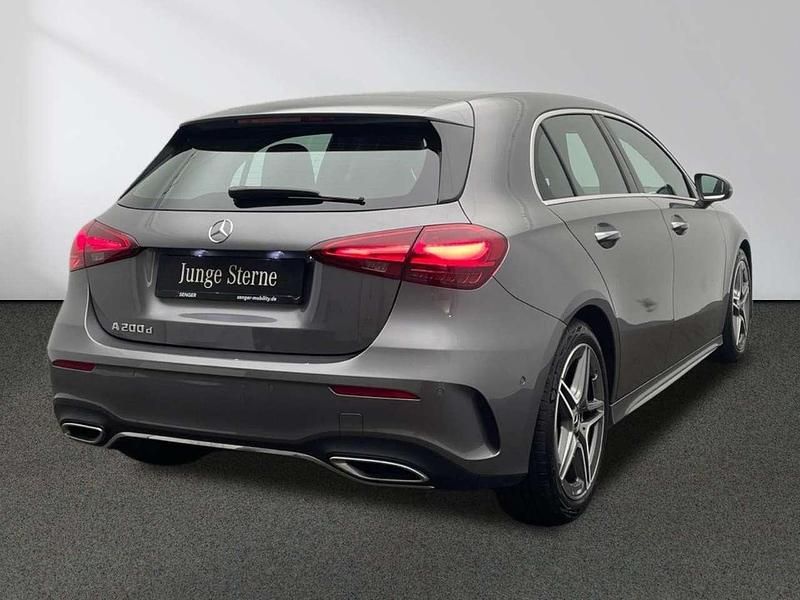 Gebraucht Mercedes A200 AMG 150 PS (110 kW) 2024 Grau Limousine