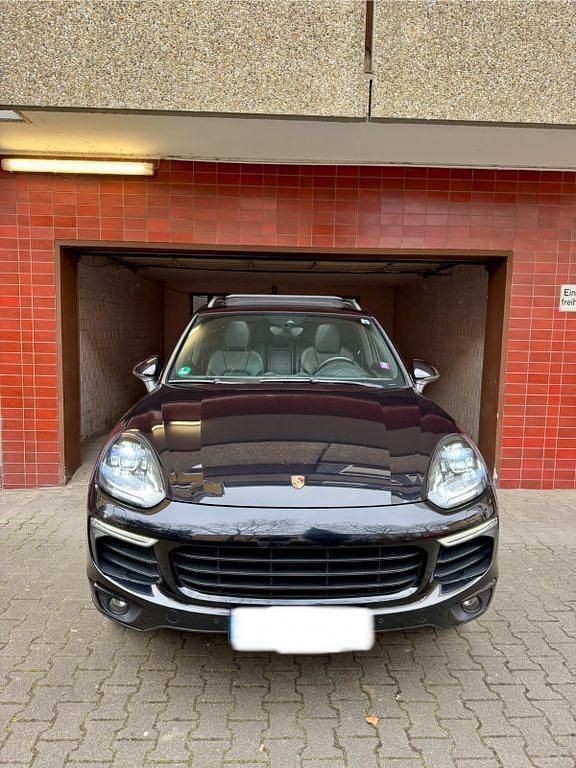 Schwarz Gebraucht 2014 Porsche Cayenne SUV | 33.599 € (Teuer) - Bild 1/4
