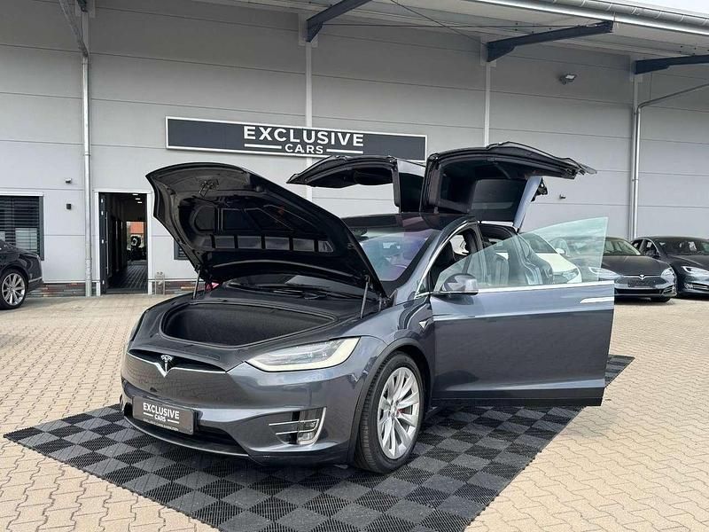 Second-hand Tesla Model X 584 kW (795 CP) 2019 Argintiu SUV