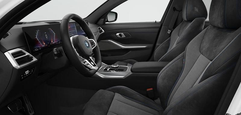 Gebraucht BMW 330e Comfort Edition 292 PS (214 kW) 2025 Weiß Kombi