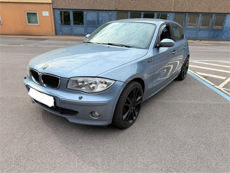 Blau Gebraucht 2006 BMW 120 Kleinwagen | 3.300 € (Guter Preis) - Bild 1/4