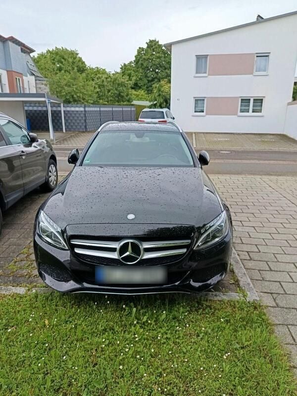 Schwarz Gebraucht 2015 Mercedes C220 Avantgarde Kombi | 21.300 € - Bild 1/4