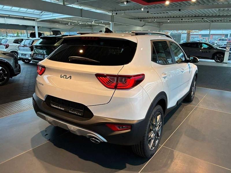 Neu Kia Stonic 101 PS (74 kW) 2025 Weiß SUV