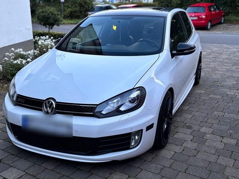 Weiß Gebraucht 2012 VW Golf VI GTI Coupé | 19.900 € - Bild 1/4