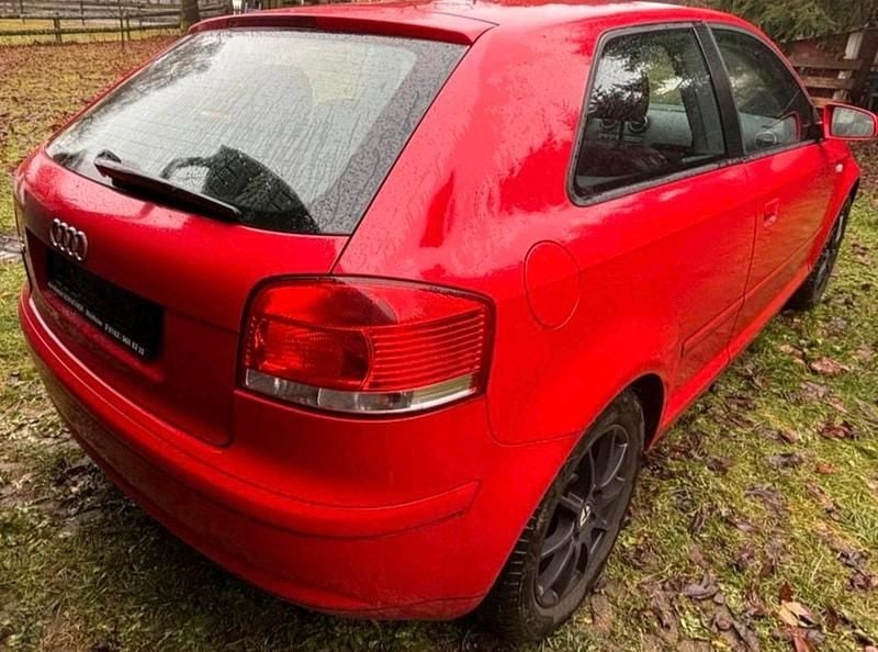 Rot Gebraucht 2004 Audi A3 Kleinwagen | 850 € (Guter Preis) - Bild 1/3